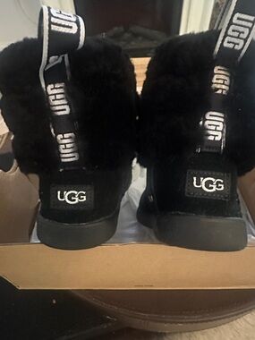 UGG Kids Black Shearling Pull-On Slippers